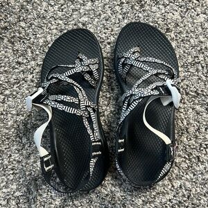 Black/White Chacos women’s size 8